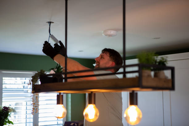 Best Emergency Electrical Repair  in Meadow Lake, NM